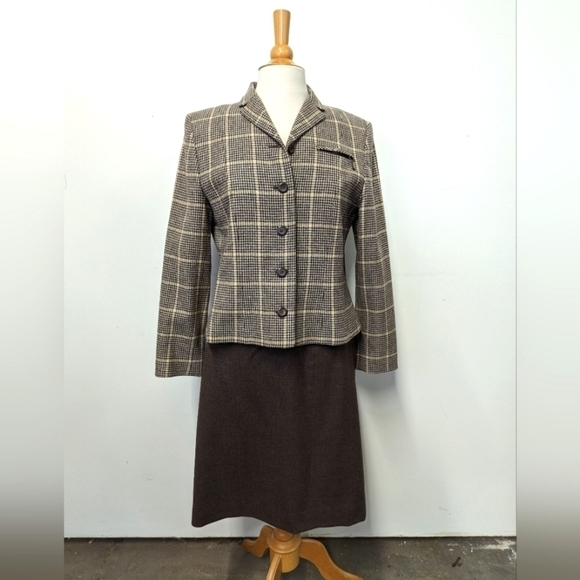 VINTAGE Pendleton Brown Wool Plaid Skirt Suit with Blazer 10 - Picture 1 of 13
